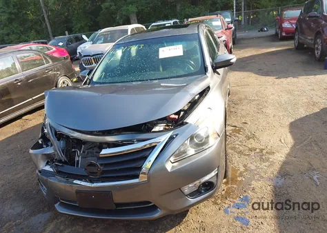 2015 Nissan Altima 2.5 Sv из США, поврежденный, VIN 1N4AL3AP7FC240085